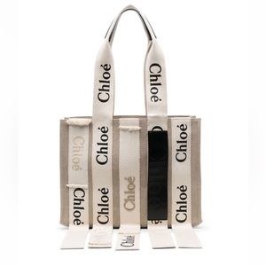 Chloé
medium Woody tote bag